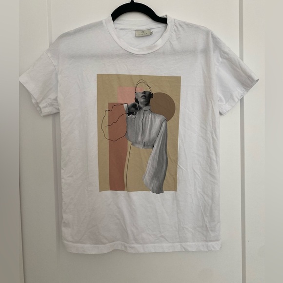 Graphic Tee - Picture 2 of 3